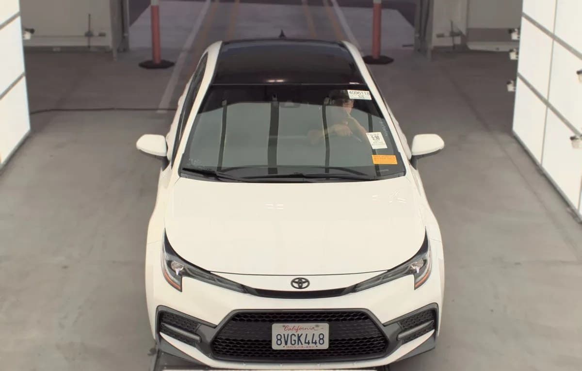 2021 TOYOTA COROLLA SE 3