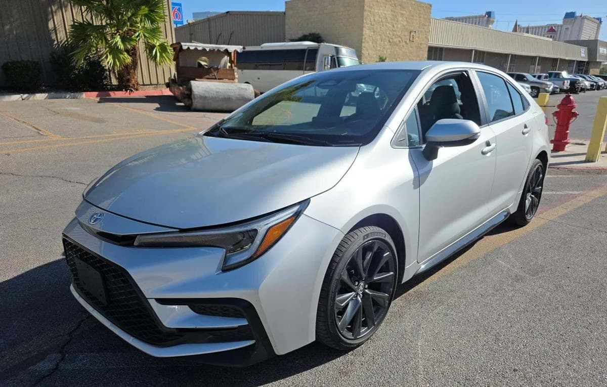 2025 TOYOTA COROLLA SE 2