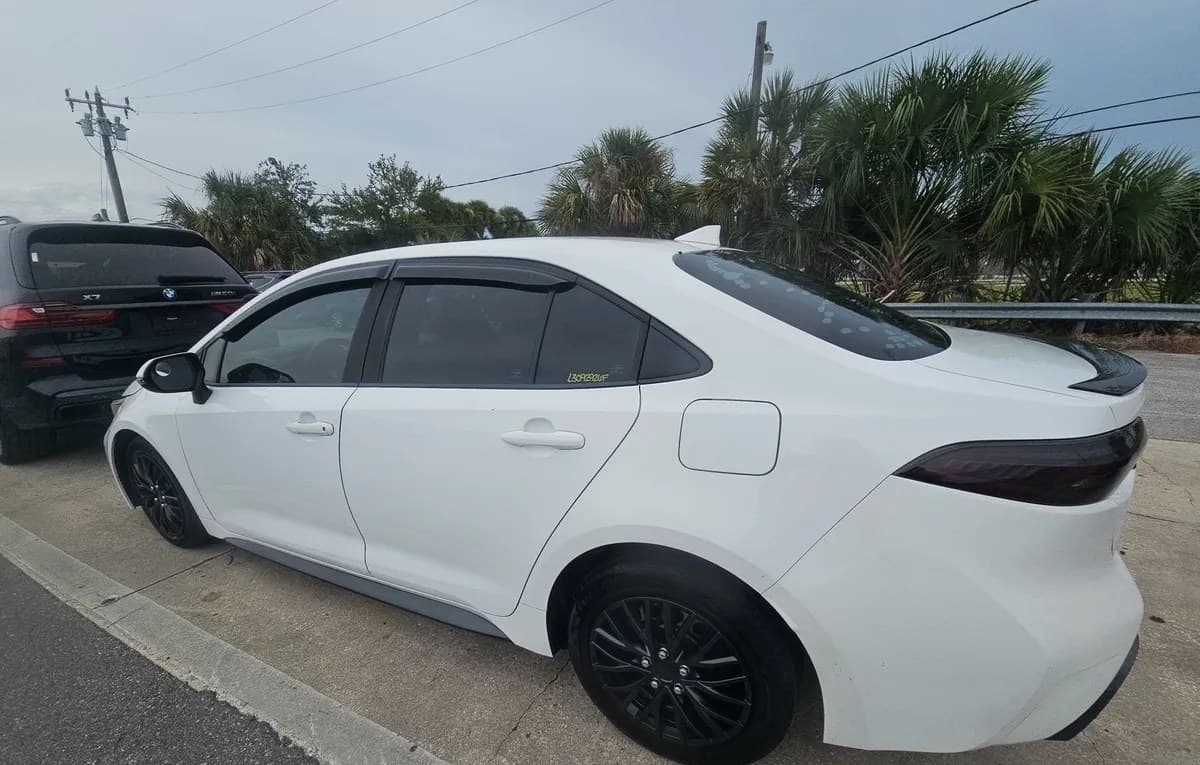 2021 TOYOTA COROLLA XSE 3