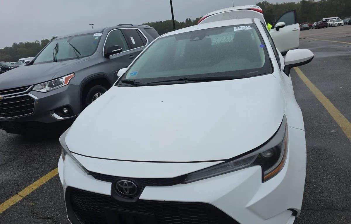2020 TOYOTA COROLLA LE 3