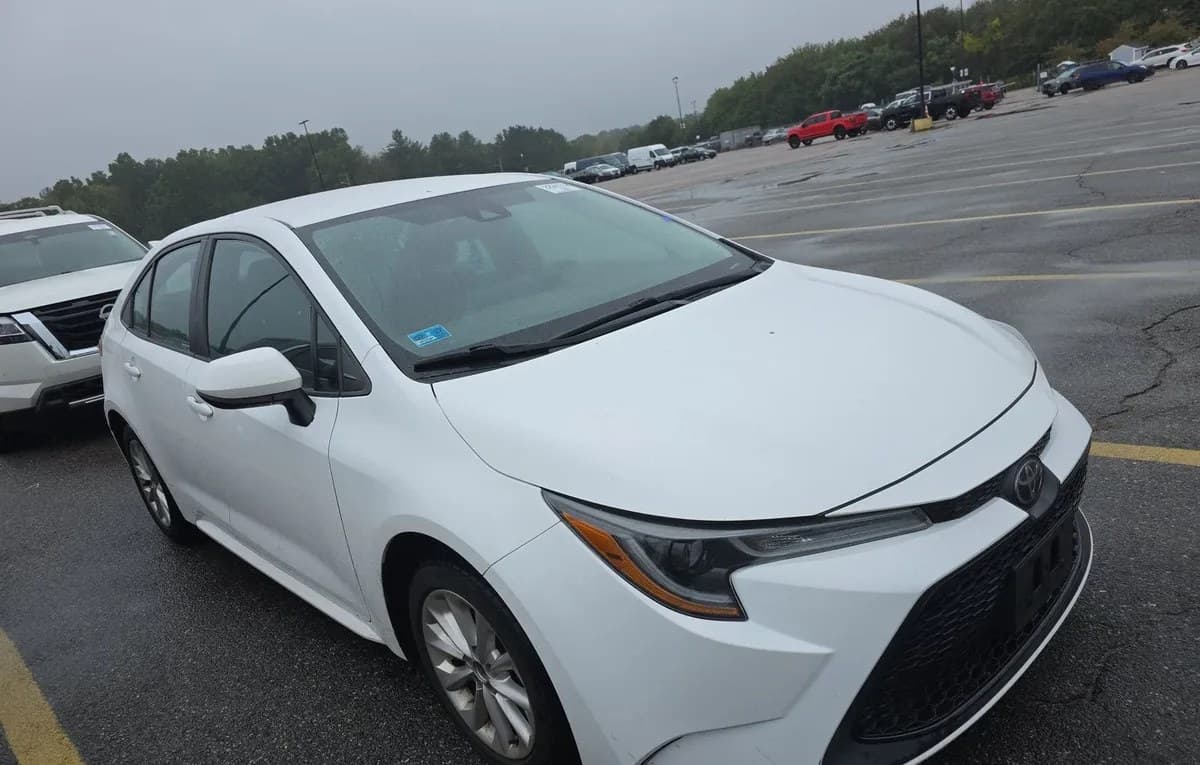 2020 TOYOTA COROLLA LE 4
