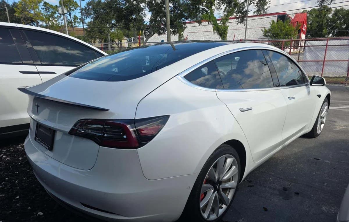 2019 TESLA MODEL 3 LONG Range 4
