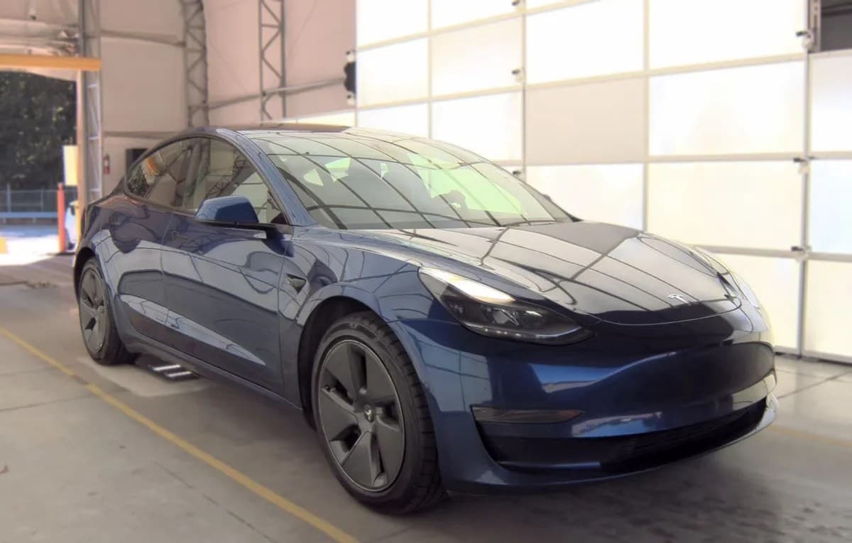 2021 TESLA MODEL 3 STANDARD RANGE Plus 4