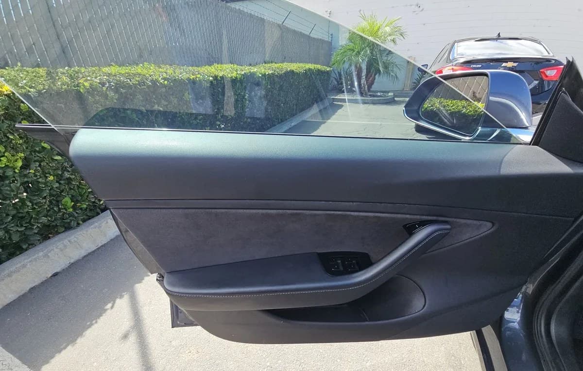 2018 TESLA MODEL 3 MID Range 6