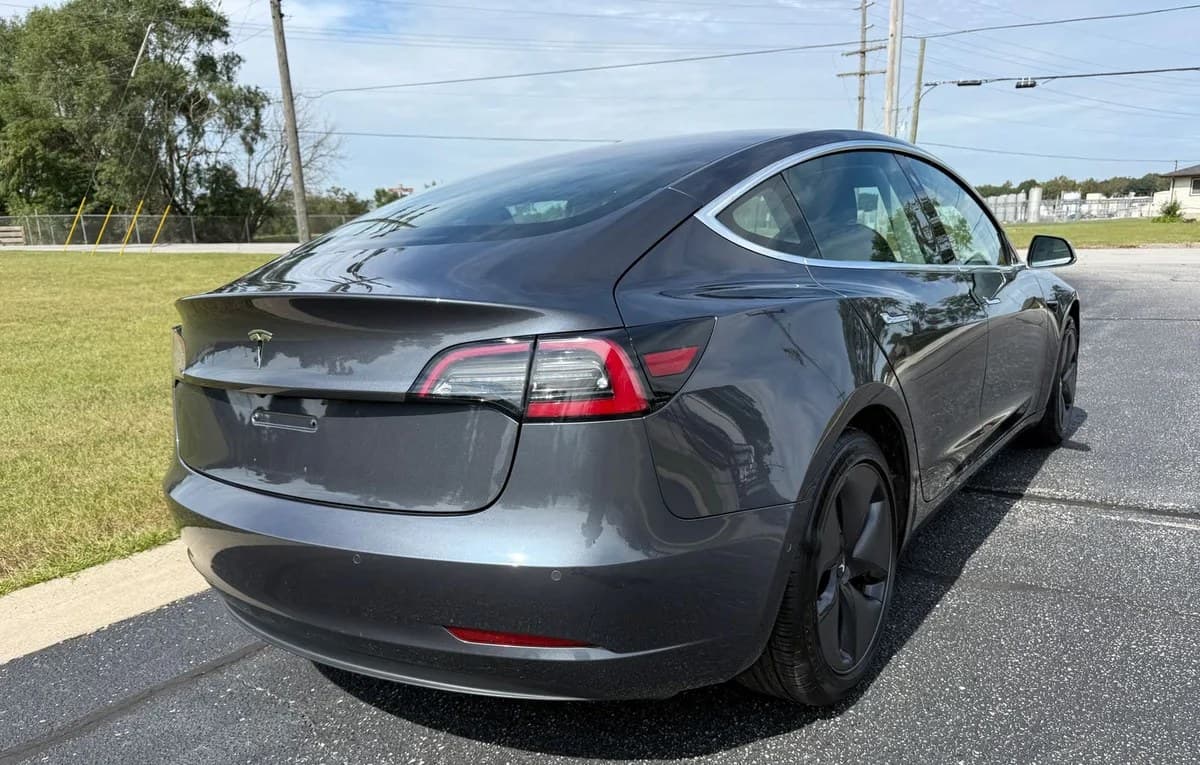 2019 TESLA MODEL 3 STANDARD RANGE Plus 4