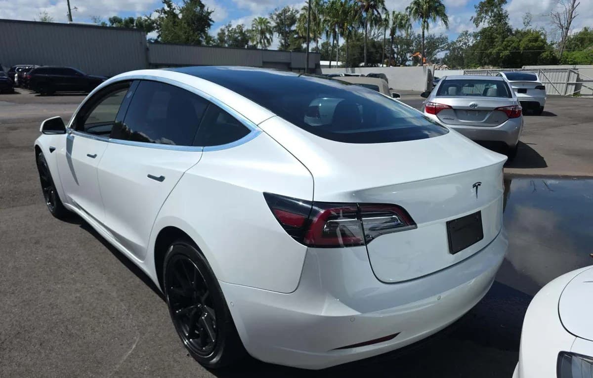 2020 TESLA MODEL 3 STANDARD RANGE PLUS 3