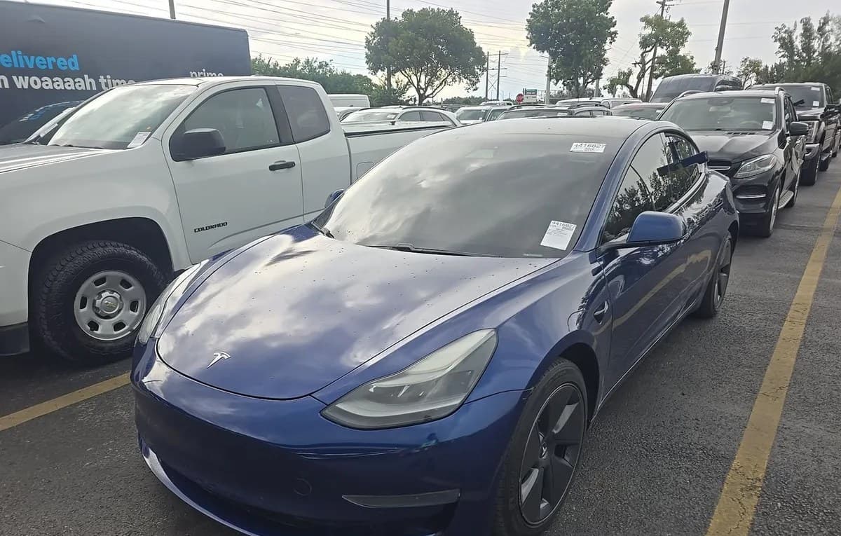 2021 TESLA MODEL 3 STANDARD RANGE Plus 2