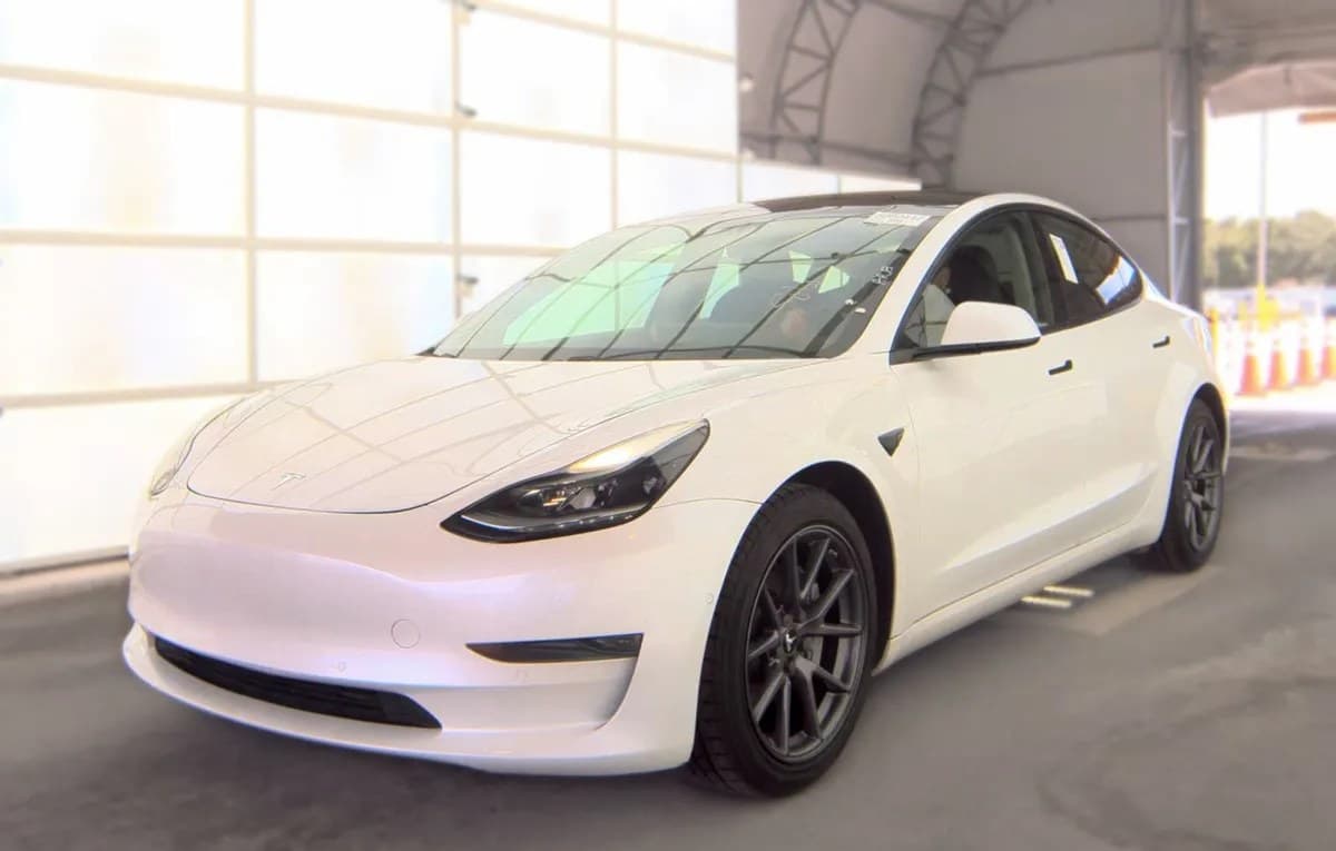 2021 TESLA MODEL 3 STANDARD RANGE Plus 2