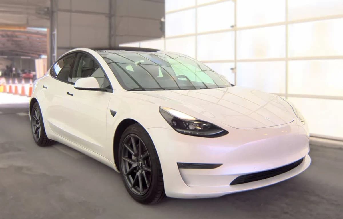 2021 TESLA MODEL 3 STANDARD RANGE Plus 4