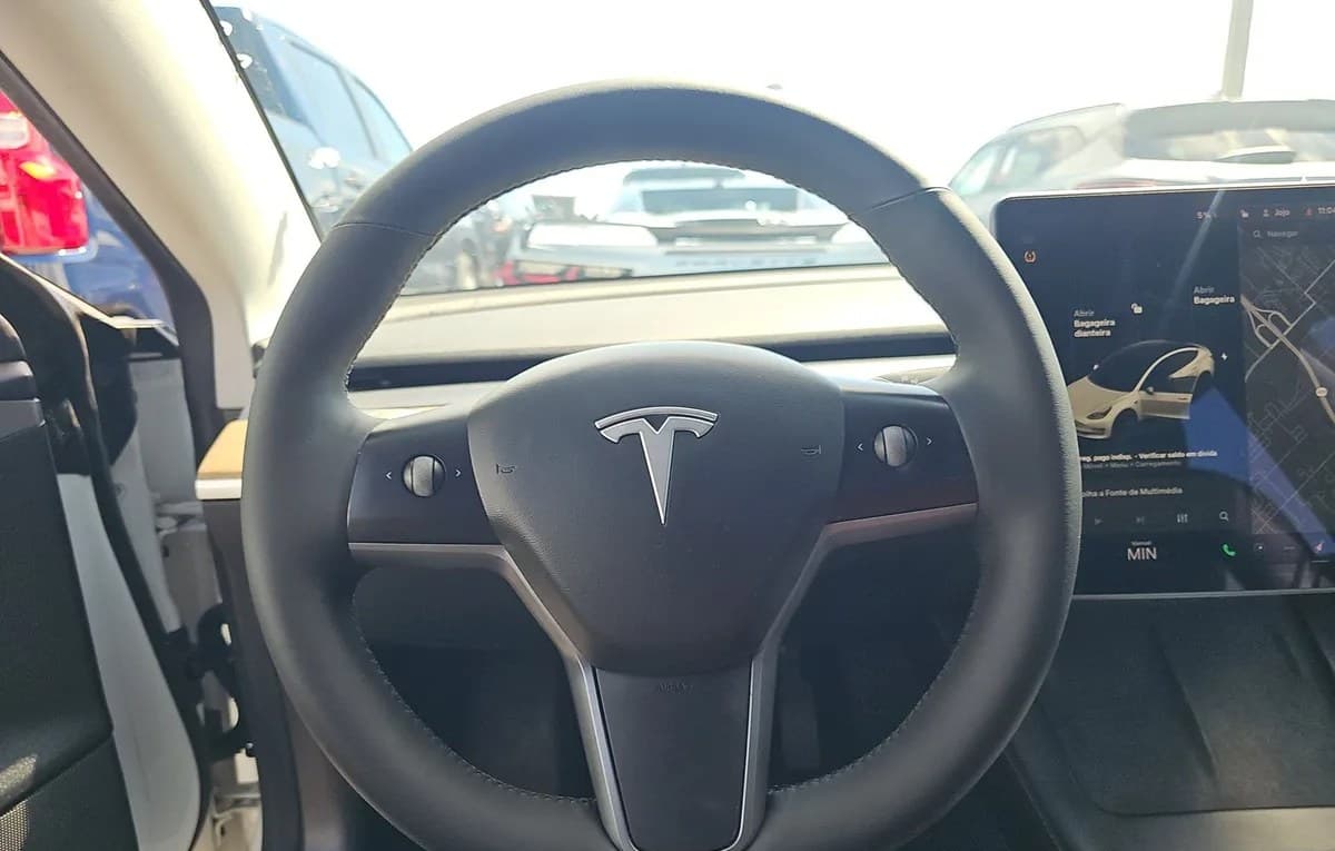 2021 TESLA MODEL 3 STANDARD RANGE Plus 7