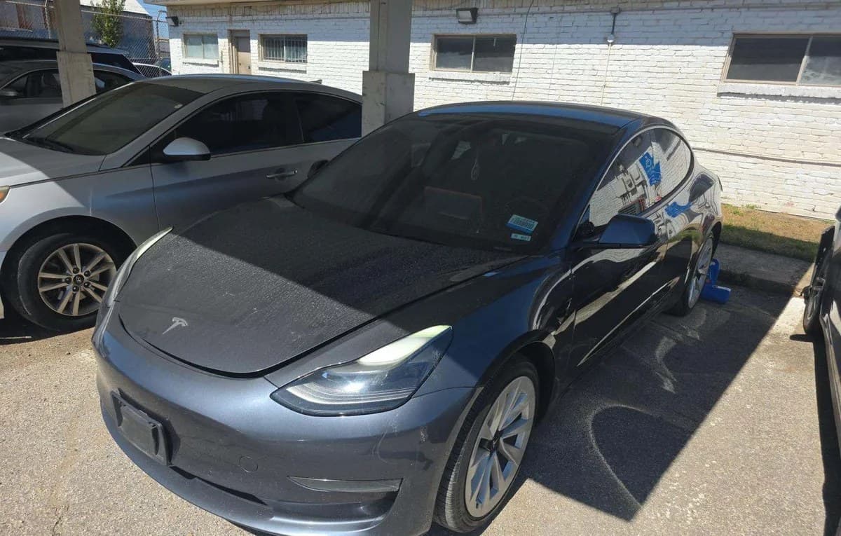 2022 TESLA MODEL 3 STANDARD RANGE 2