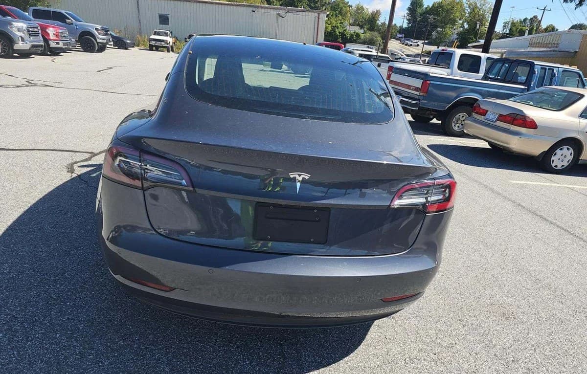 2019 TESLA MODEL 3 MID RANGE 4