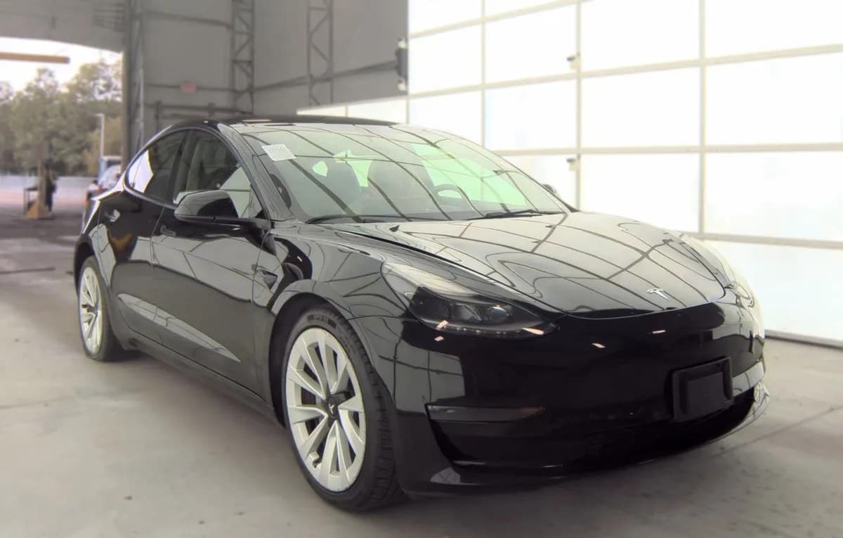 2023 TESLA MODEL 3 STANDARD RANGE 4