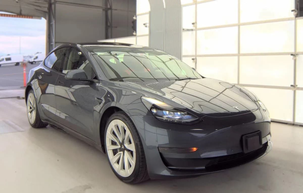 2023 TESLA MODEL 3 STANDARD Range 4