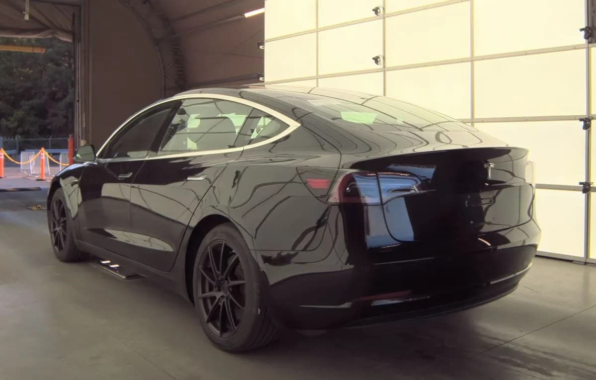2018 TESLA MODEL 3 MID RANGE 5