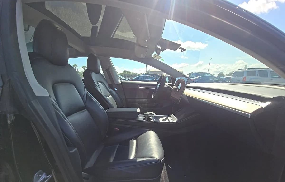 2022 TESLA MODEL 3 STANDARD RANGE 5
