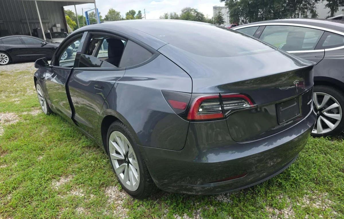 2022 TESLA MODEL 3 LONG RANGE 3