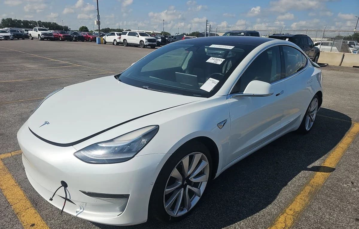 2018 TESLA MODEL 3 LONG RANGE 2