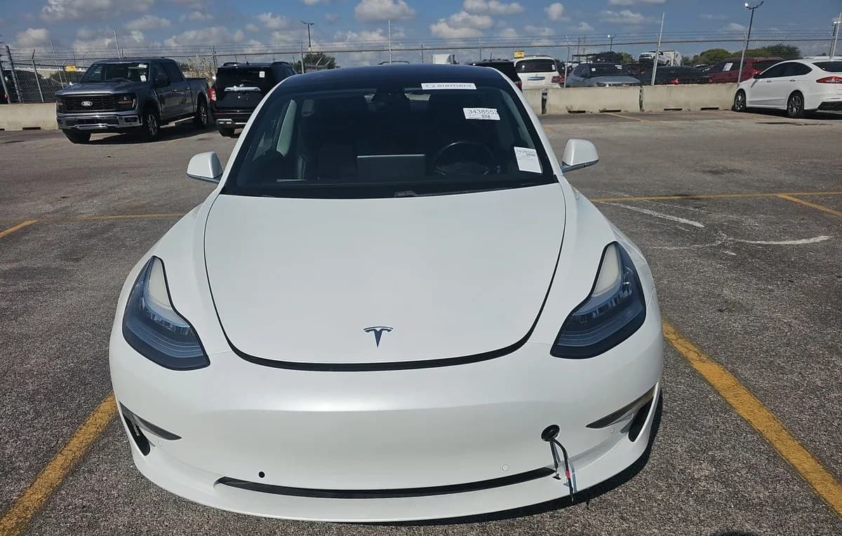 2018 TESLA MODEL 3 LONG RANGE 3
