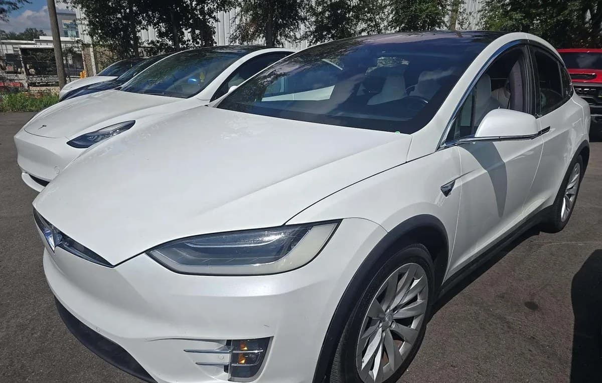 2017 TESLA MODEL X 75D 2