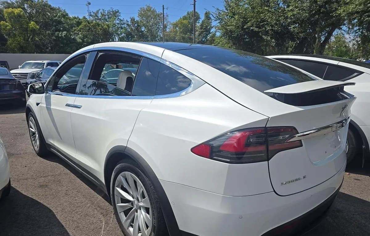 2017 TESLA MODEL X 75D 3