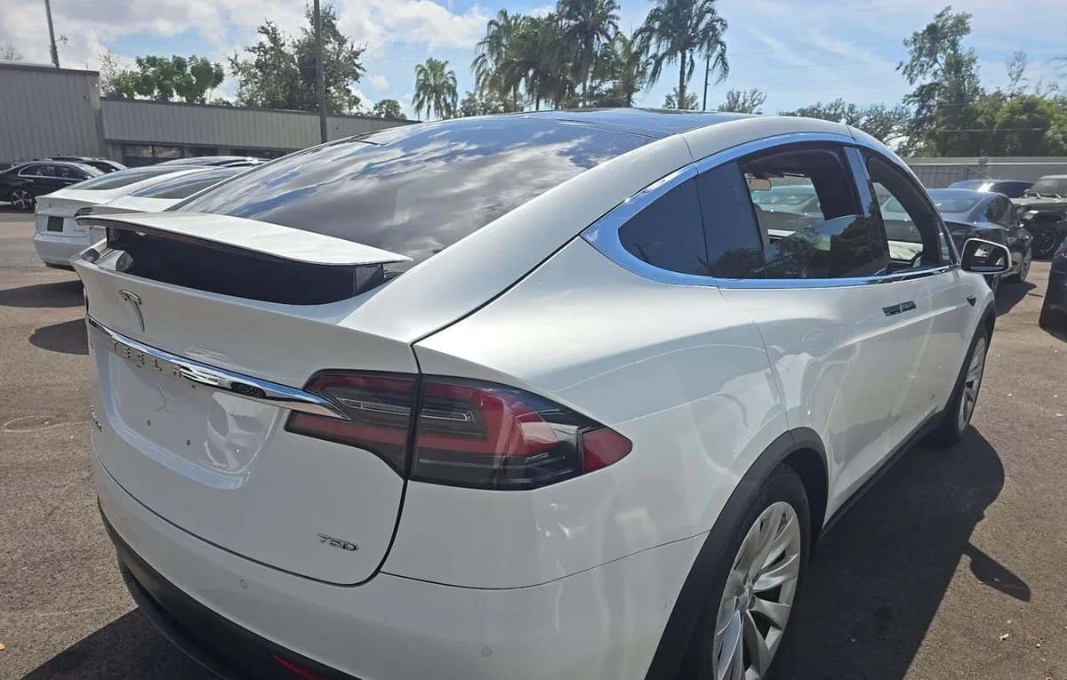 2017 TESLA MODEL X 75D 4