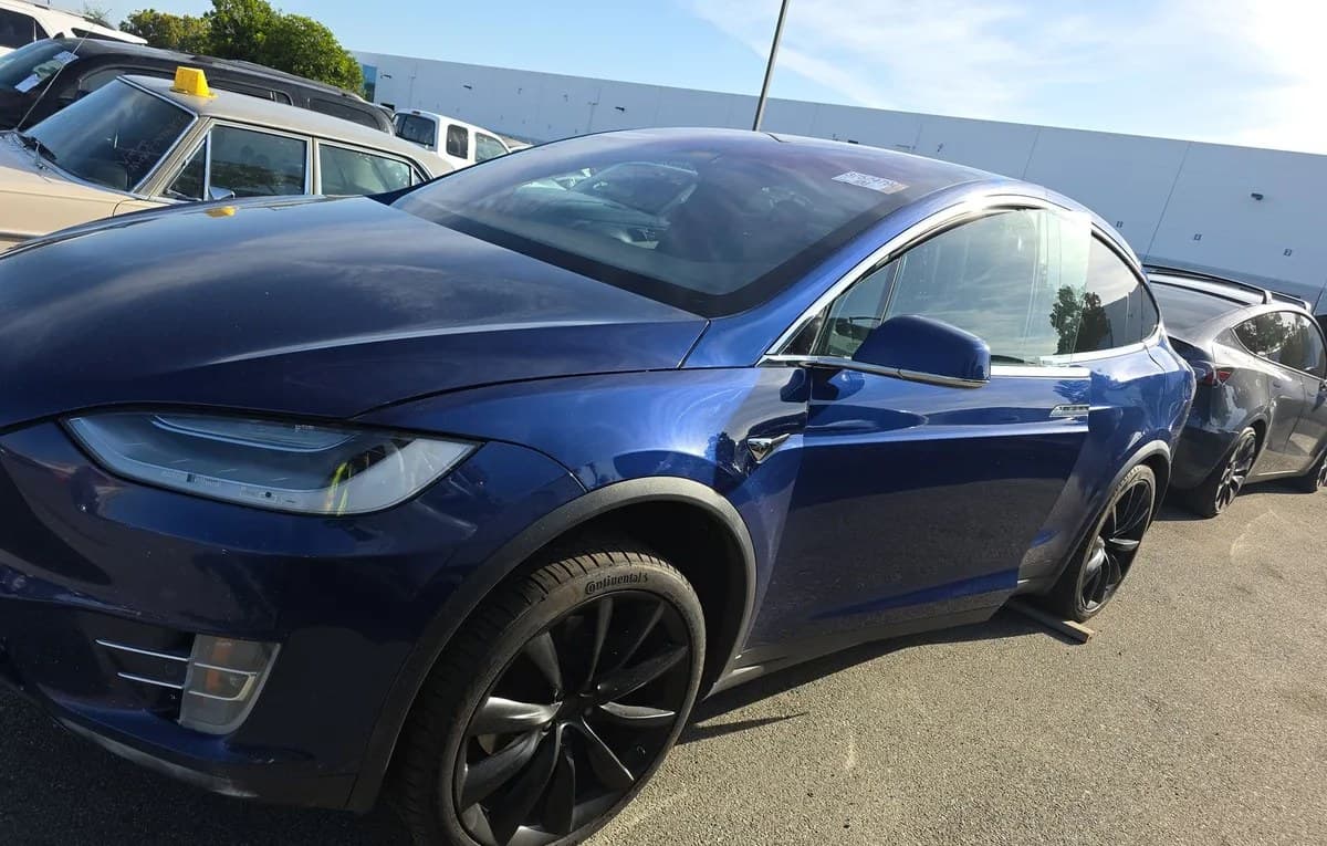 2020 TESLA MODEL X LONG RANGE Plus 2
