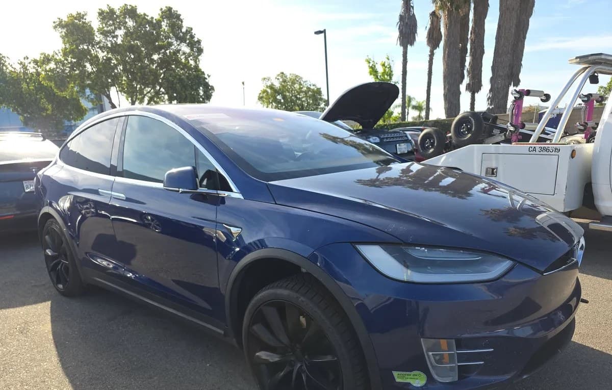 2020 TESLA MODEL X LONG RANGE Plus 4