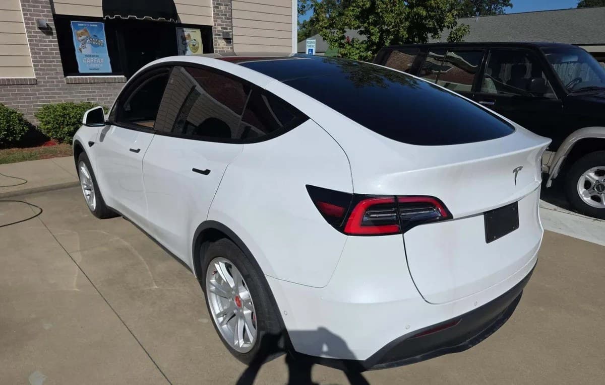 2021 TESLA MODEL Y STANDARD RANGE 3