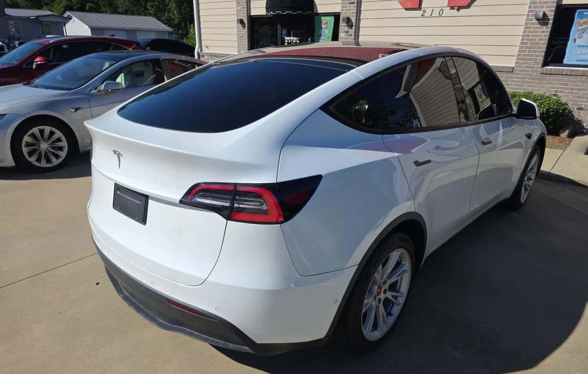 2021 TESLA MODEL Y STANDARD RANGE 4