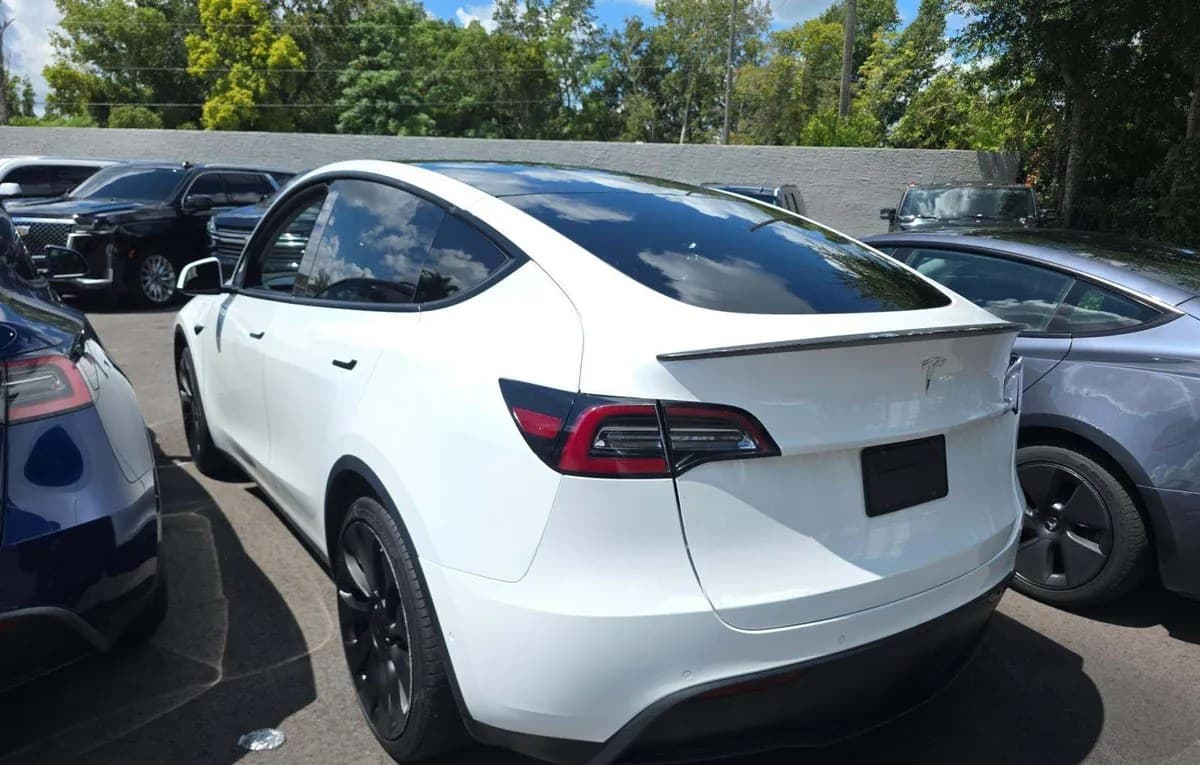 2020 TESLA MODEL Y LONG RANGE 3