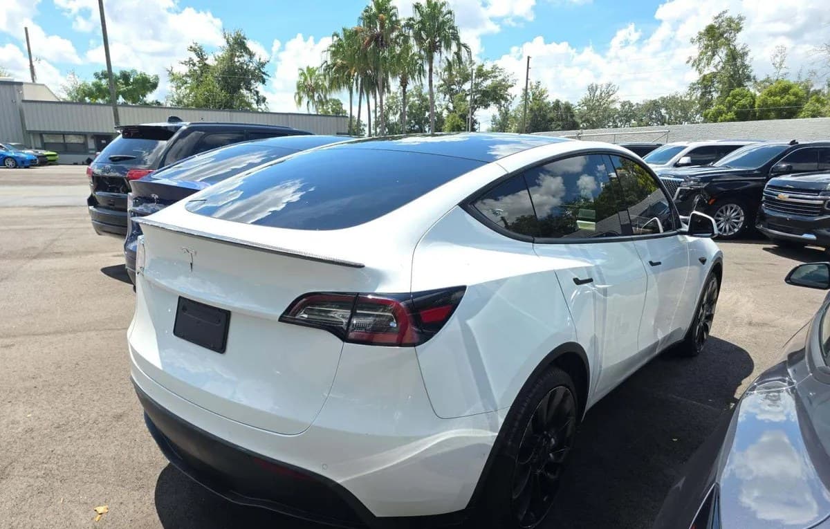 2020 TESLA MODEL Y LONG RANGE 4