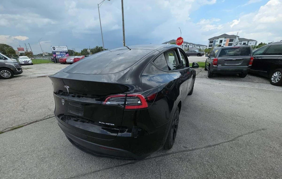 2021 TESLA MODEL Y LONG Range 4