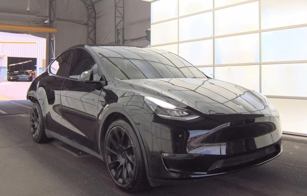 2021 TESLA MODEL Y LONG RANGE 4