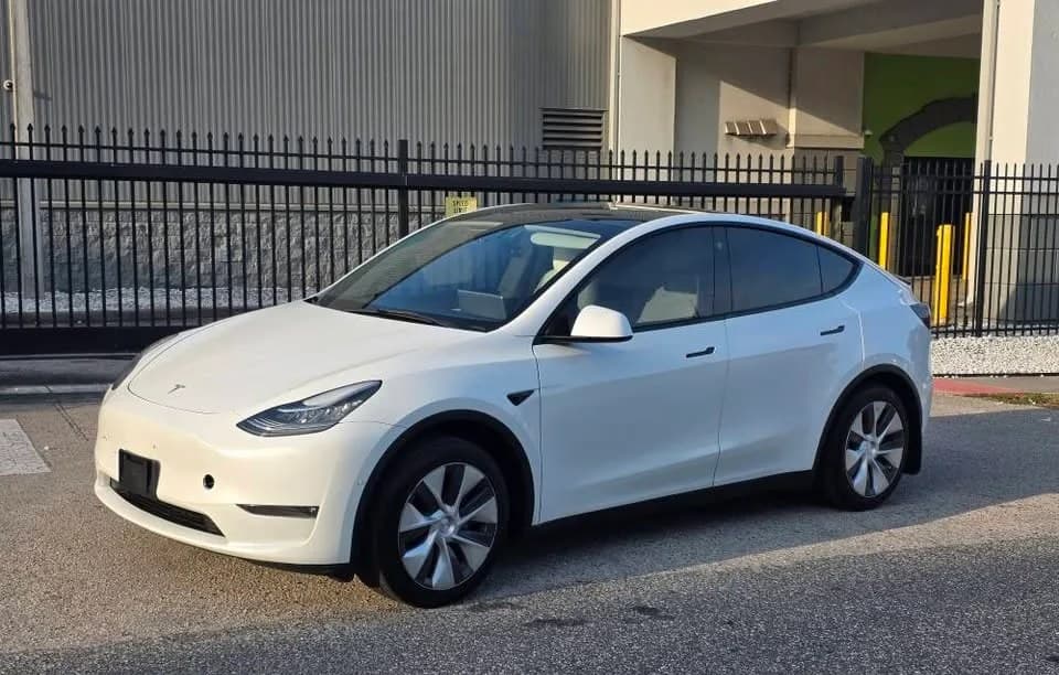2021 TESLA MODEL Y LONG RANGE 3