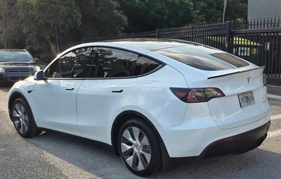 2021 TESLA MODEL Y LONG RANGE 5
