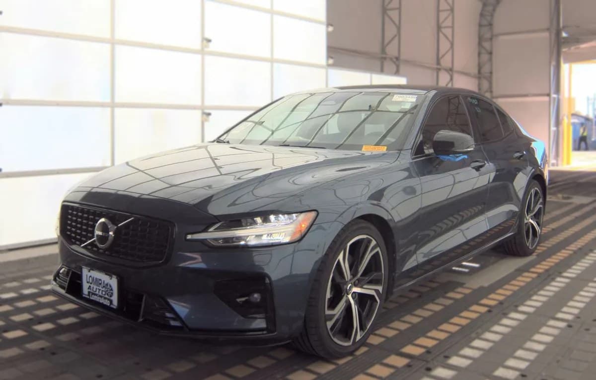 2024 VOLVO S60 B5 CORE DARK 2