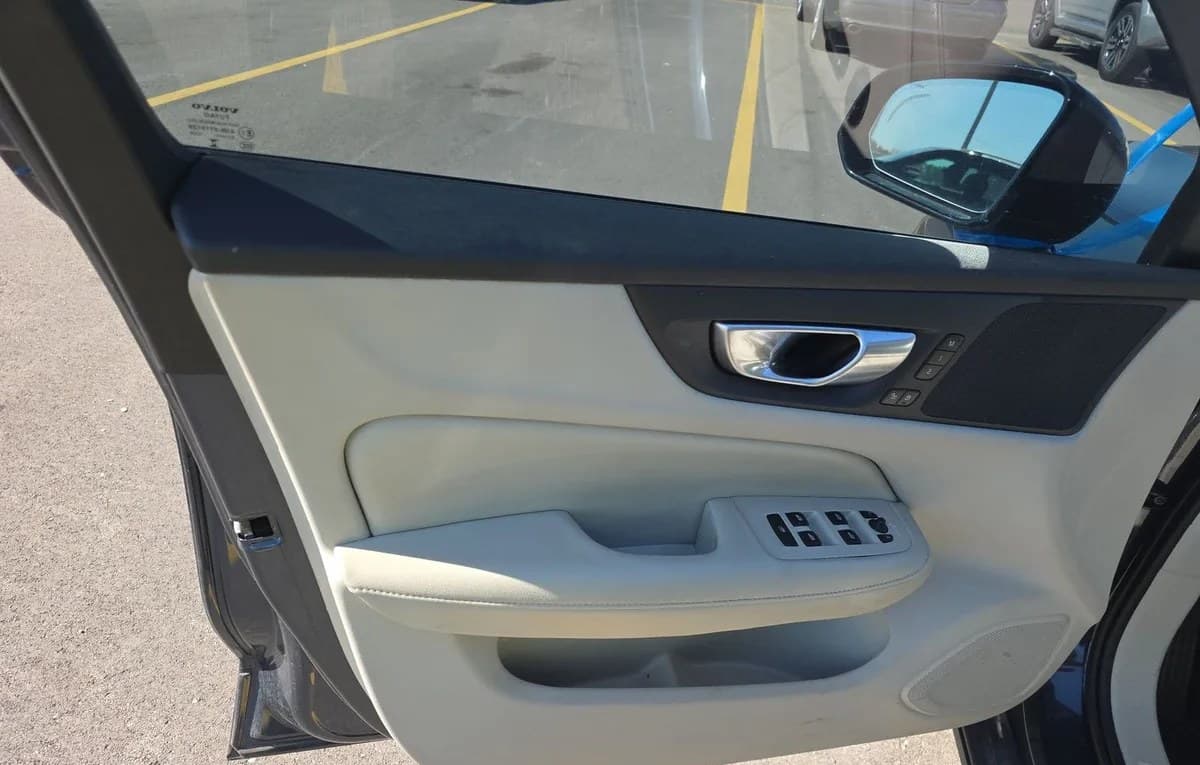 2024 VOLVO S60 B5 CORE DARK 6