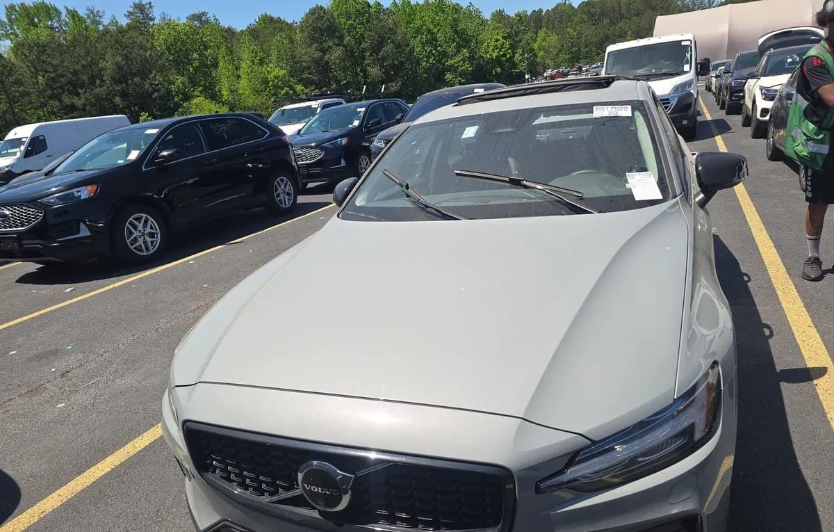 2024 VOLVO S60 B5 Plus 3