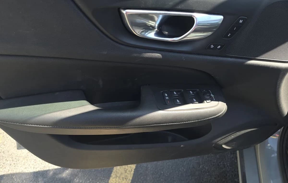 2024 VOLVO S60 B5 Plus 6