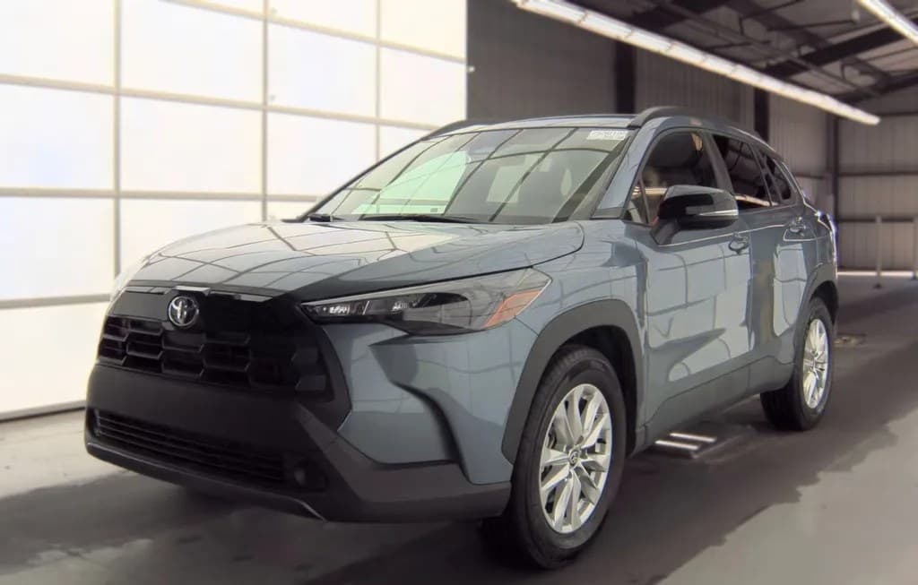 2026 TOYOTA COROLLA CROSS LE