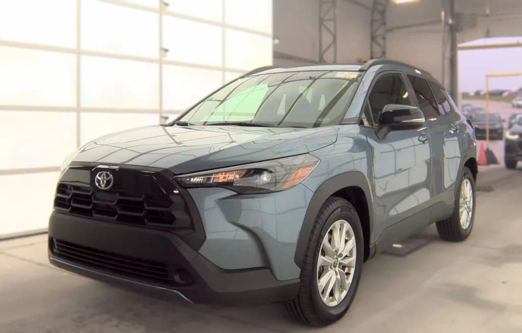 2026 TOYOTA COROLLA CROSS LE