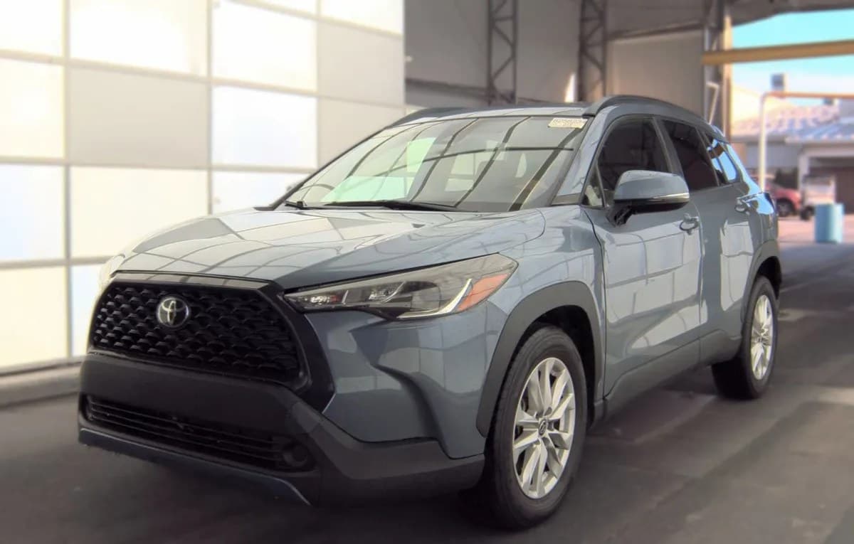 2022 TOYOTA COROLLA CROSS LE 2