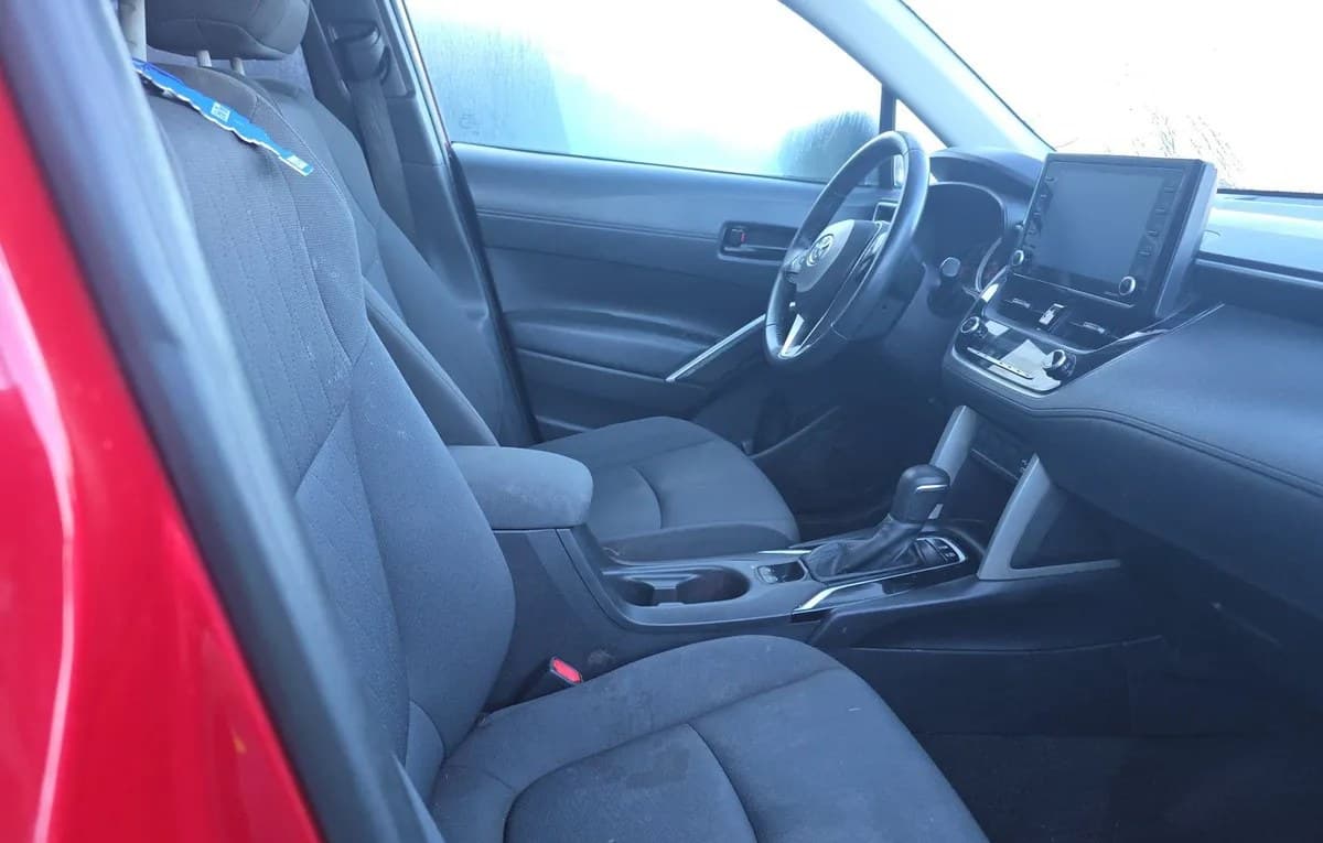 2022 TOYOTA COROLLA CROSS LE 5