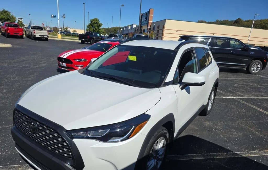 2022 TOYOTA COROLLA CROSS LE