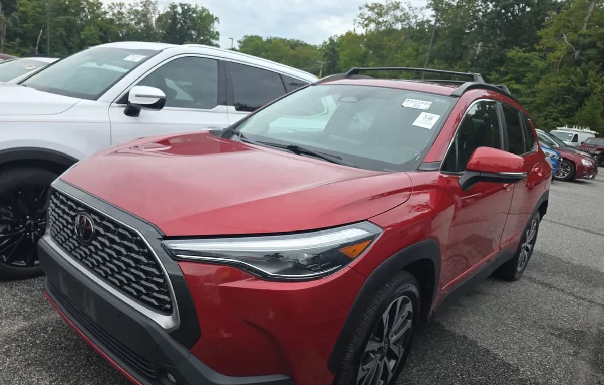 2023 TOYOTA COROLLA CROSS XLE 2