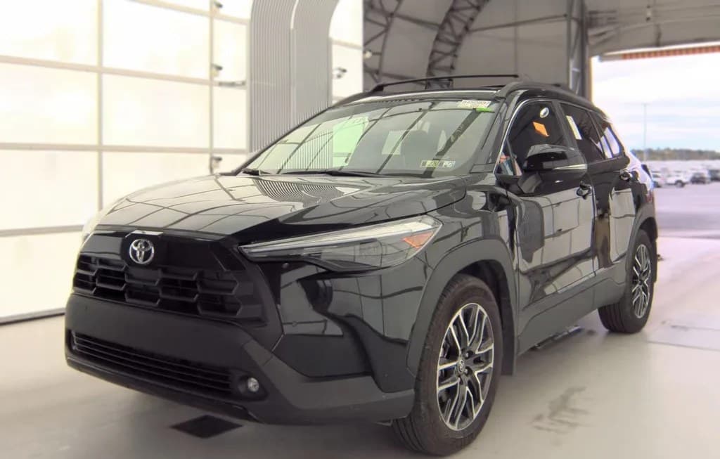 2026 TOYOTA COROLLA CROSS XLE