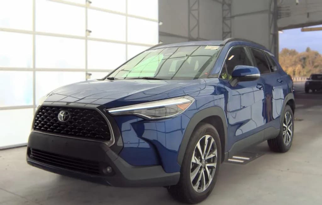 2024 TOYOTA COROLLA CROSS XLE