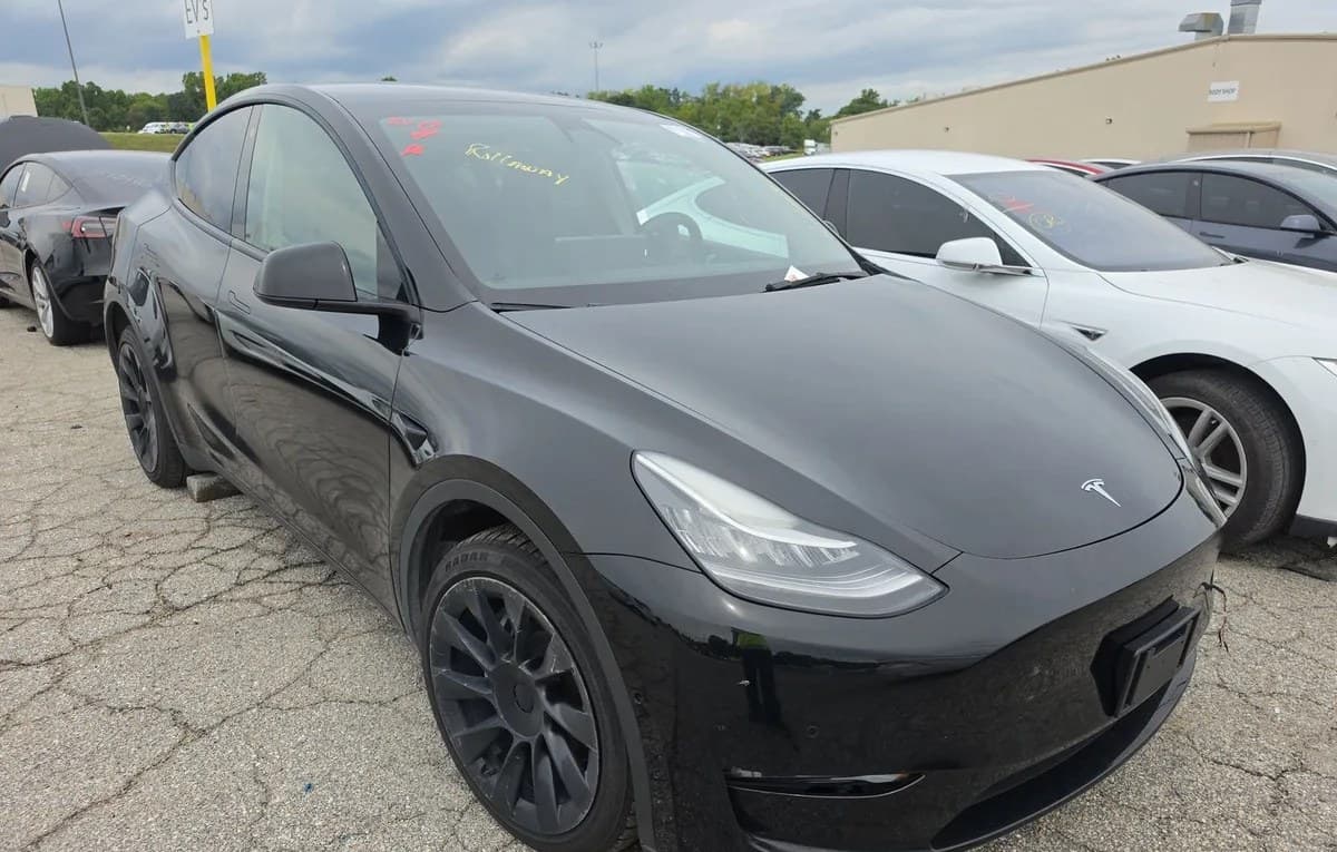 2022 TESLA MODEL Y LONG Range 4