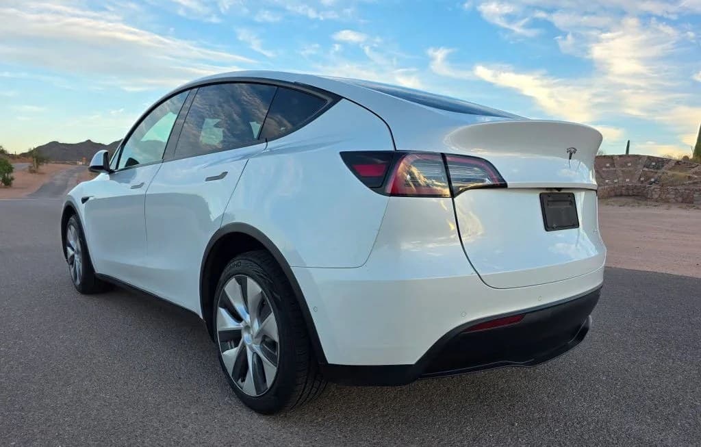 2022 TESLA MODEL Y LONG Range 4